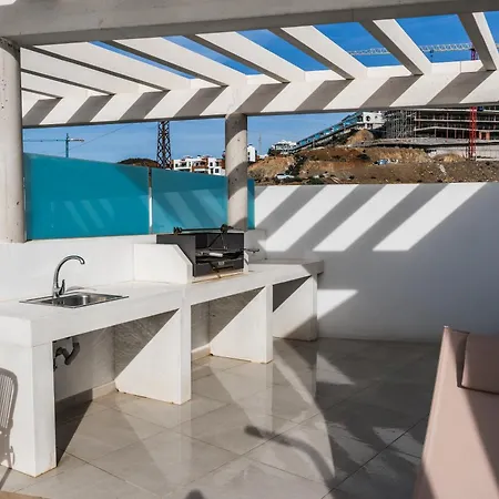 Panoramic Seaview Penthouse The Wave Apartament *