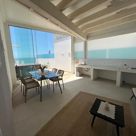 Panoramic Seaview Penthouse The Wave 公寓 *