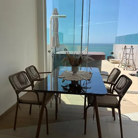 公寓 Panoramic Seaview Penthouse The Wave 丰希罗拉