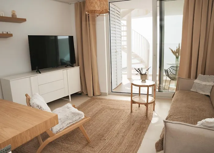 Panoramic Seaview Penthouse The Wave فوينخيرولا